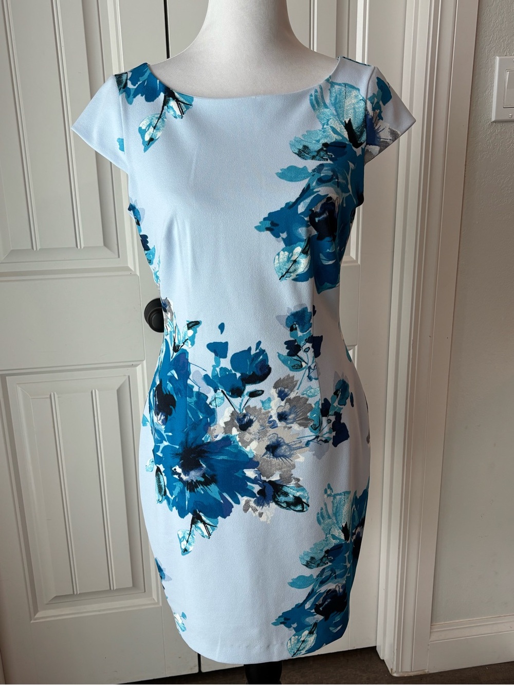 WHBM Blue Floral Cap-Sleeve Sheath Dress